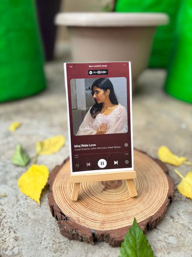 Spotify play Card with wooden stand