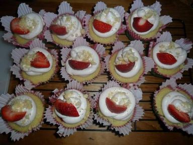 Strawberry Shortcake Cupcakes 12 pack