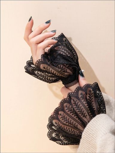 Lace Trim Ruched Cuffs