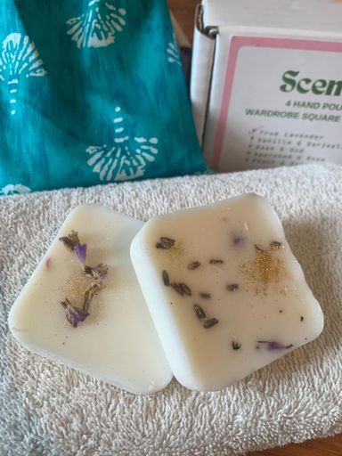 4 Pieces of Scented Square Wax Tarts