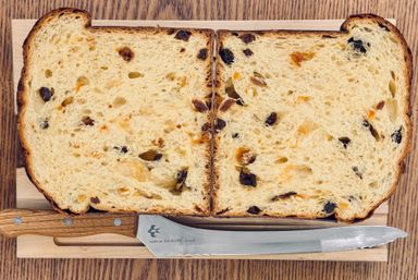 BEST-SELLER: Sourdough Christmas Panettone by Helen Read Home