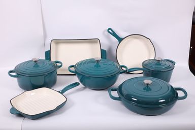 Cast Iron Cookware Set - Dolphin