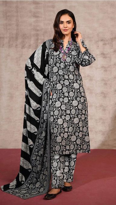 3pc Women's Unstitched Khaddar Printed Suit