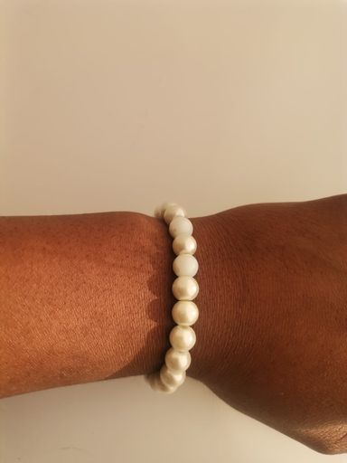 Pearl bracelet 