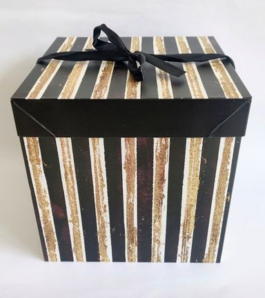 ¡Caja de regalo negro con dorado!