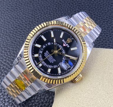 Super Clone Sky-Dweller 42MM Two-Tone Gold & Steel, Black Dial, Jubilee 