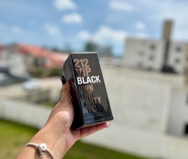 212 VIP Black EDP (100ml)