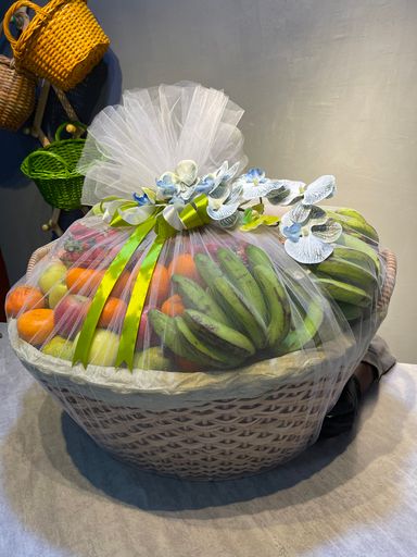 Large fruit basket 