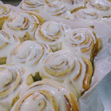 Cinnamon Rolls/Rollos de canela