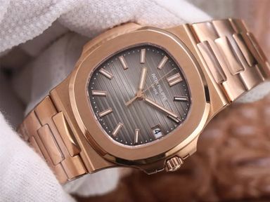 Patek Philippe Nautilus 18K Rose Gold 5711/1R -1:1