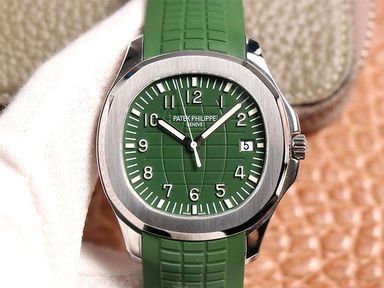 Patek Philippe Aquanaut 5165a