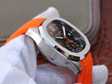 Patek Philippe Aquanaut 5164A