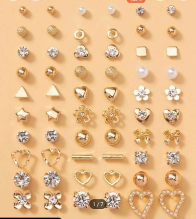 Ladies earrings 30 pairs 