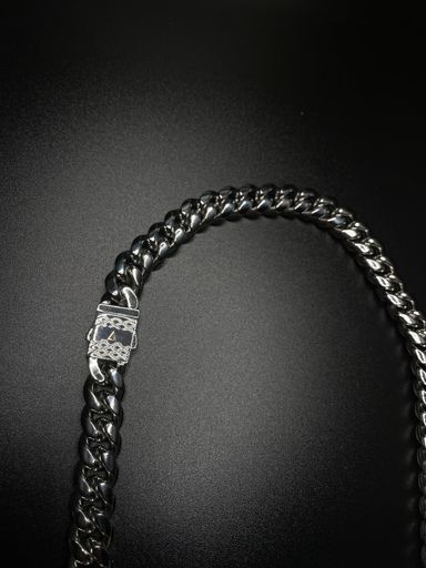 CUBAN LINK CHAIN