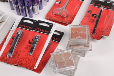 Revlon Assorted New Overstock Cosmetic & Accessory Lots - 250 units