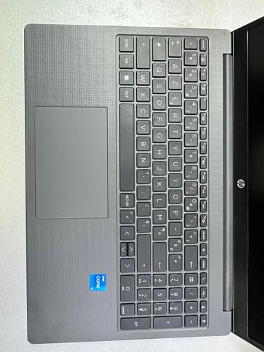 HP LAPTOP 15  M core I5 -1334U