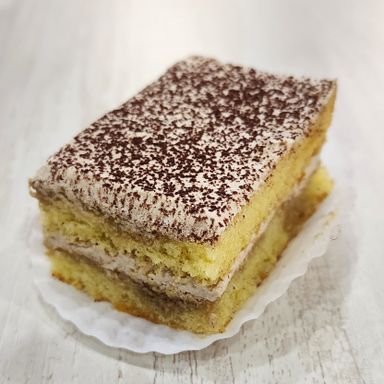 Tiramisu Cake