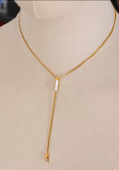 Staci Drop Necklace 