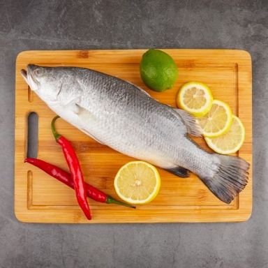Fresh & Chilled - Seabass (Barramundi) Whole Cleaned & Gutted, IVP (500g) +-