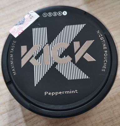 KICK PEPPERMINT ( Nicotine Content: 36 mg/pouch 20 Pouches )