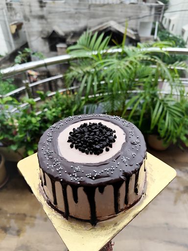 Choco Chips Cake