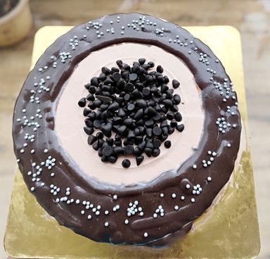 Choco Chips Cake