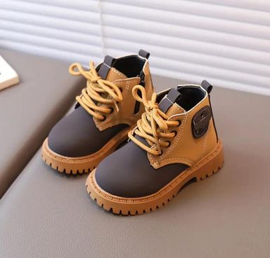 Toddler boots with zipper  