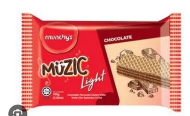 Munchys Muzic Light Wafer Roll Chocolate 100g Pouch