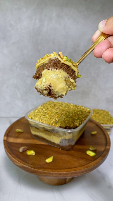 [NEW] Pistachio Tiramisu Box