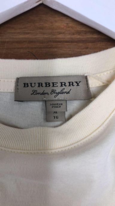 Burberry Tee size xl