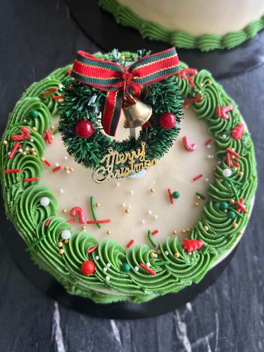 Round Butter Cake 7 inch 1.5kg Christmas theme