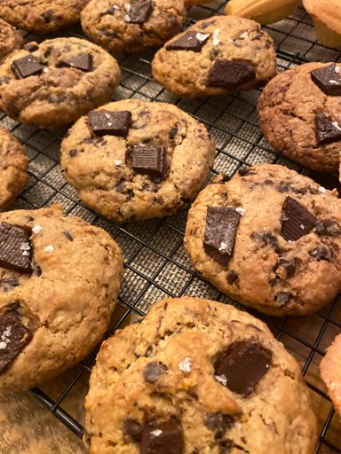 Vegan chocolate chip cookies