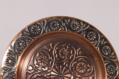 Brown Round Dry Fruit Thali With Design Embossed Medium