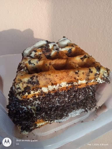 Cookies & Cream Cheesecake Waffle