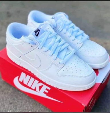 NIKE DUNK 