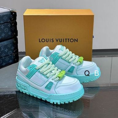 LV sneaker 