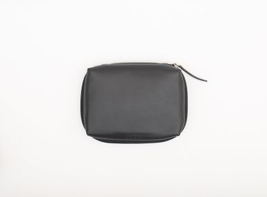 Oblique Sally Tech Pouch Black