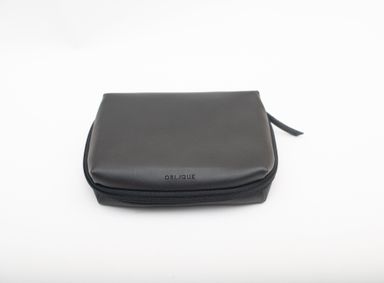 Oblique Sally Tech Pouch Black