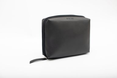 Oblique Sally Tech Pouch Black