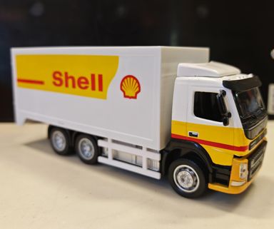 1:50 Shell Volvo Courier Truck