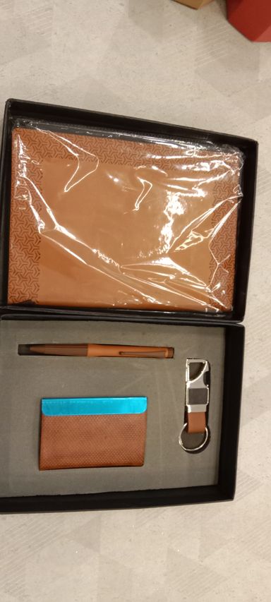 Compact 4 pc Tan gift set: A5 size Notebook, Metal pen, Metal PU Keychain, Metal Card Holder Tan