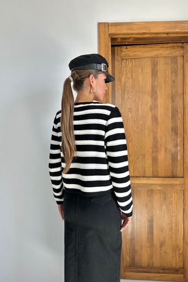 Striped Buttoned Knitwear Cardigan.