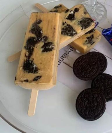 Paleta de Oreo Rellena de Dulce de Leche