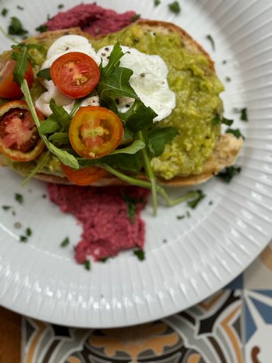 Beetroot Hummus & Avocado