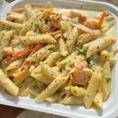 Shrimp Alfredo pasta 