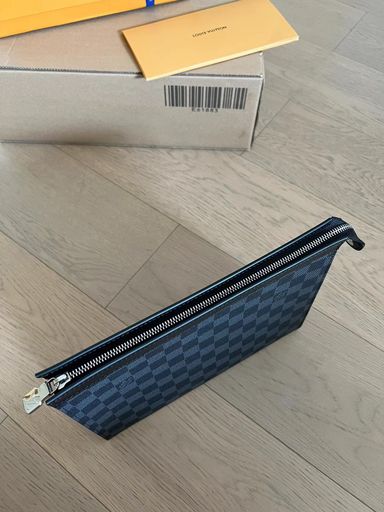 LV Clutch