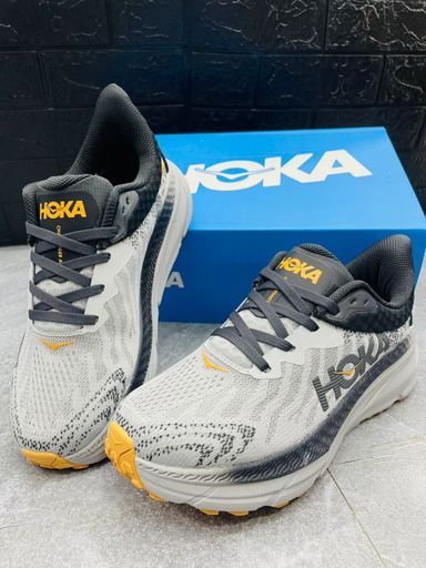 HOKA CHALLEGER 7