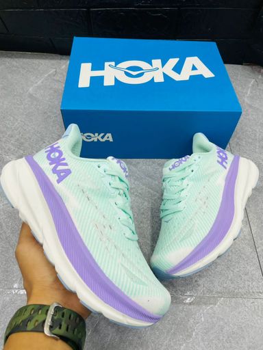 HOKA CLINFON 9