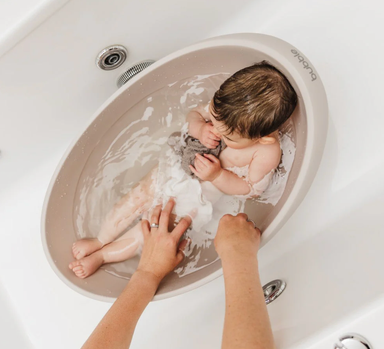 Bubble Cuddle Baby Bath Tub with Infant Seat