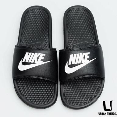 Nike benassi Slides